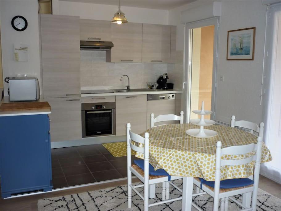 Apartment T3 De 70 M2 Idealement Situe Avec Garage Saint-Malo